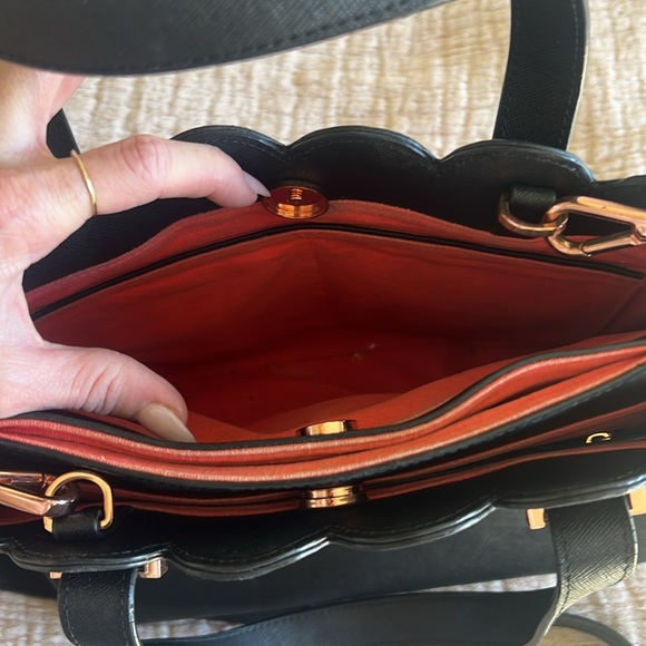 Ted Baker Black Scallop edge crossbody handbag with rose gold hardware. - Picture 5 of 8